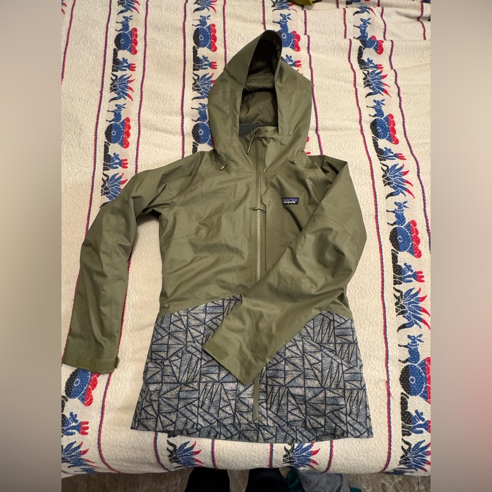 Patagonia ski jacket